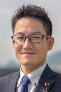 島 直也